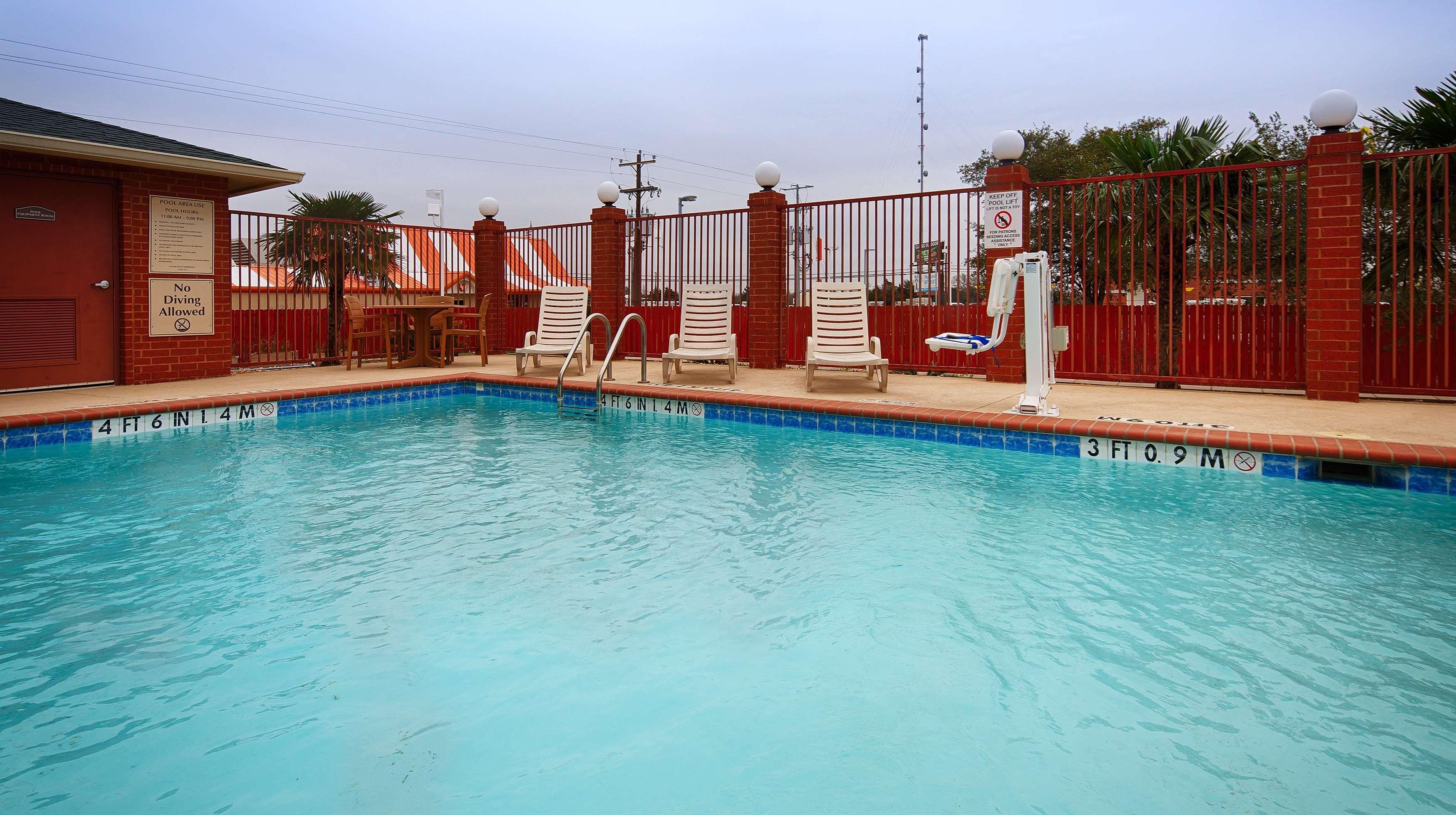 Best Western Giddings Inn & Suites Dış mekan fotoğraf